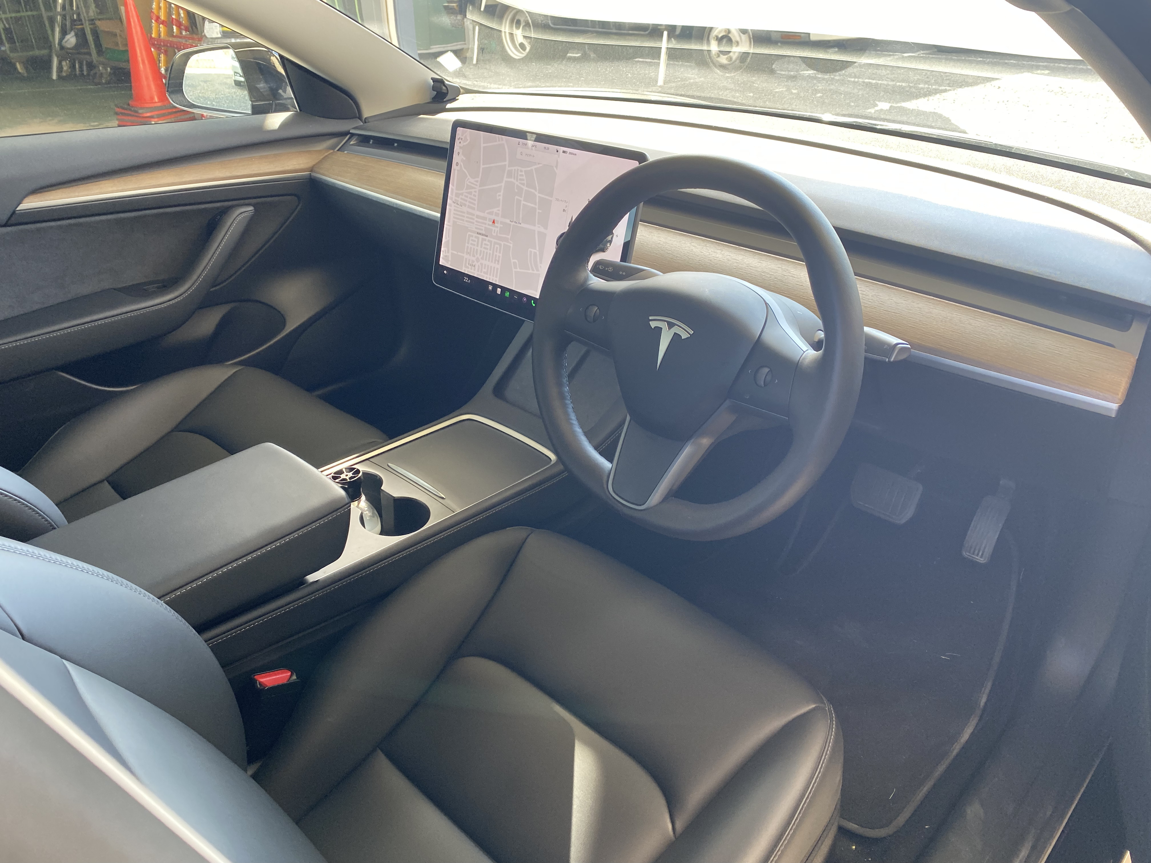 テスラ Model 3 スタンダード 純正19インチノバホイール LEDヘッドライト ETC5